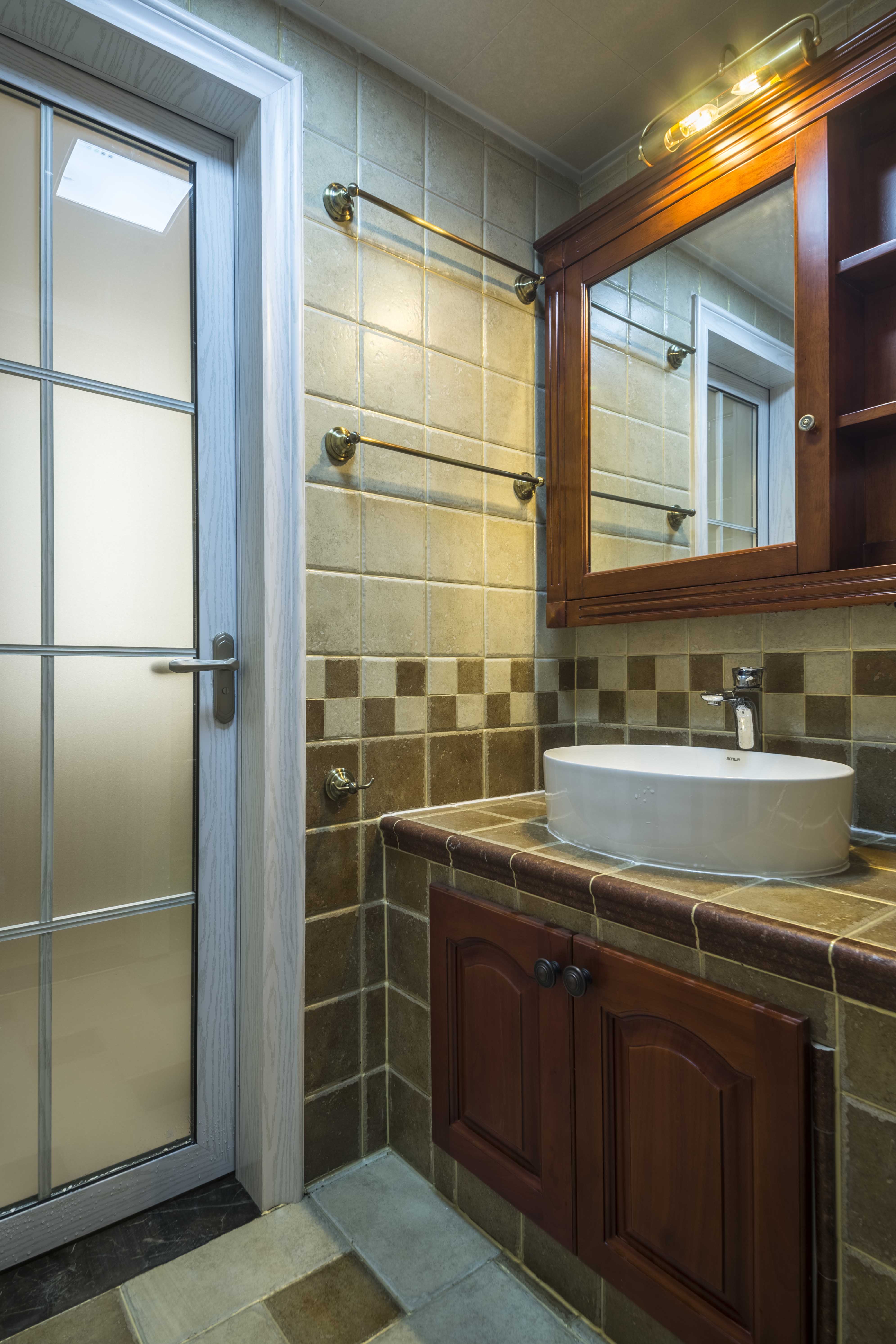 融科東南海110㎡輕歐簡美三居室 裝修案例效果圖-衛(wèi)生間