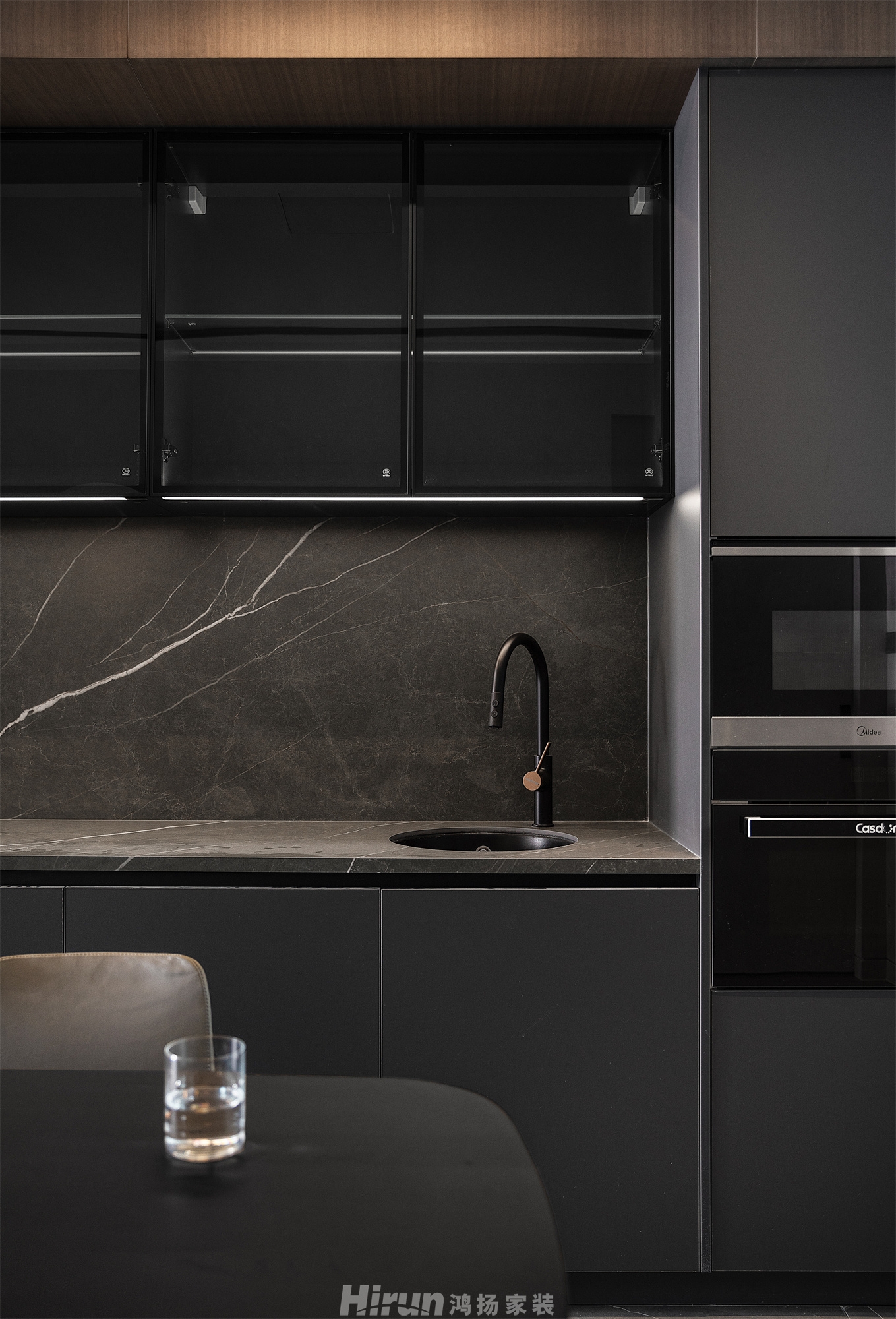 中建梅溪湖150㎡雅致現代四居室 裝修案例效果圖-3