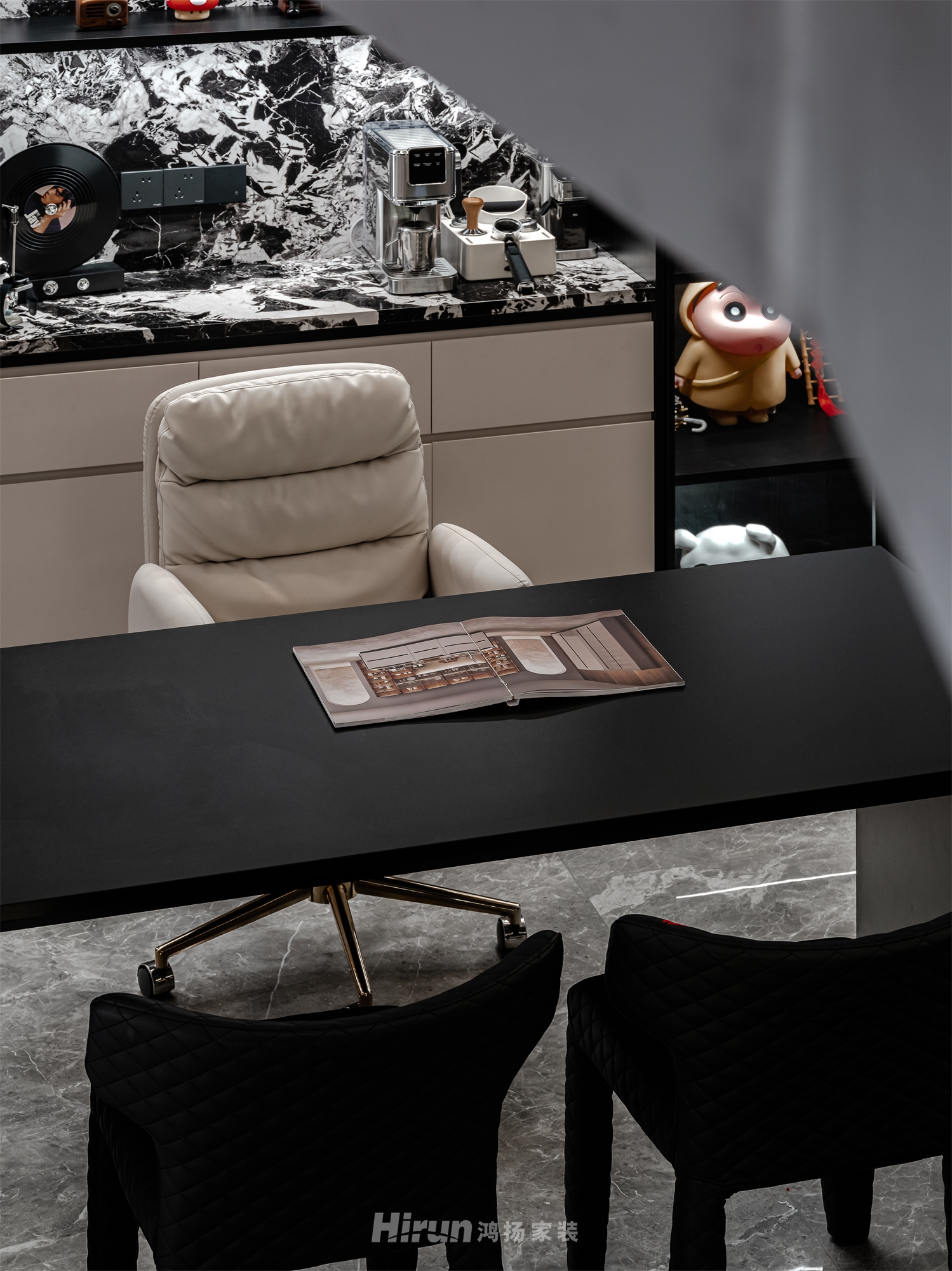 建發(fā)央著170㎡新裝飾主義復式 裝修案例實景圖-11