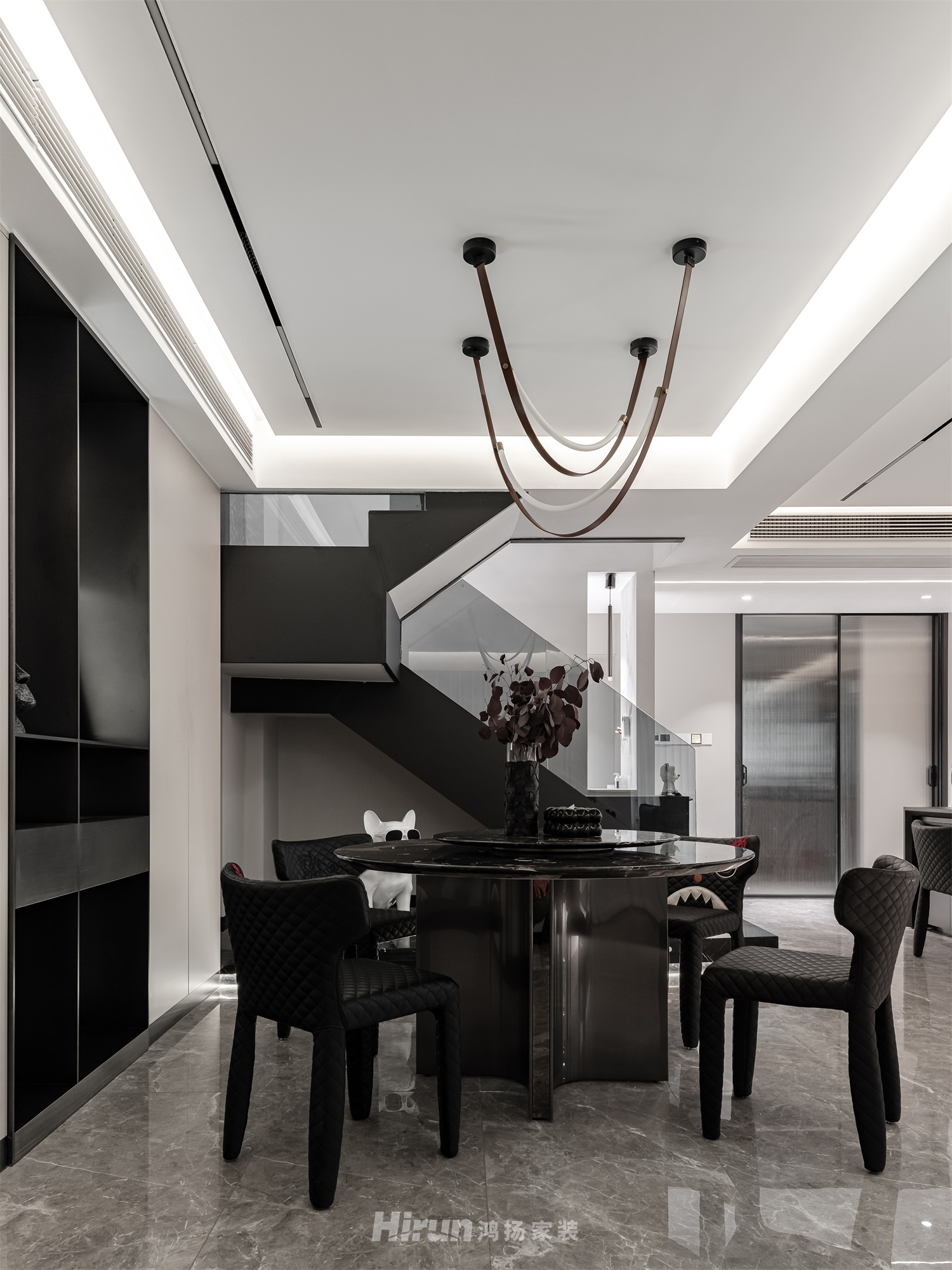 建發(fā)央著170㎡新裝飾主義復式 裝修案例實景圖-14