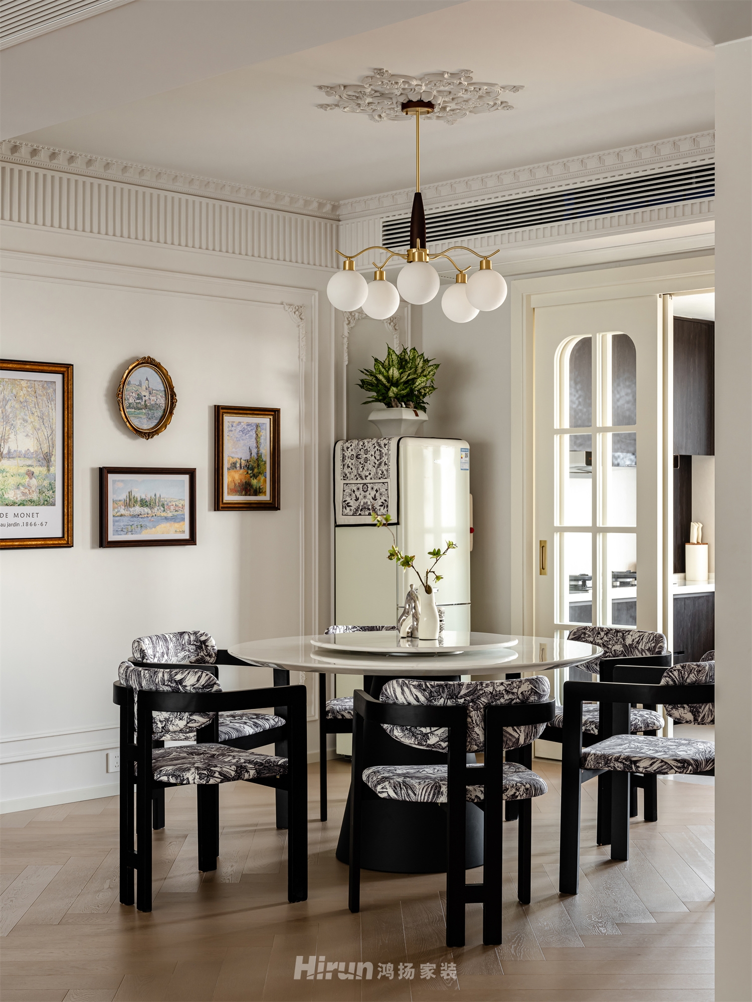 建發(fā)央著160㎡輕歐簡(jiǎn)美四居室 裝修案例實(shí)景圖-18